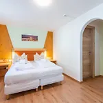 Apartment Pretty In With Infrared Sauna *